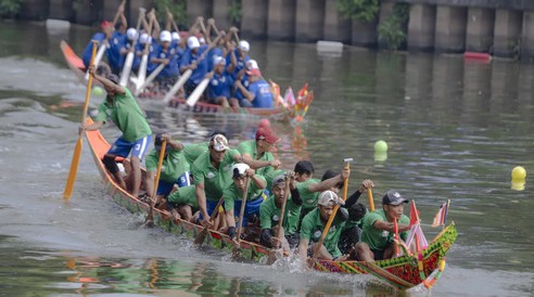 Đua ghe ngo, ẩm thực Khmer và du lịch bằng thuyền trên kênh Nhiêu Lộc