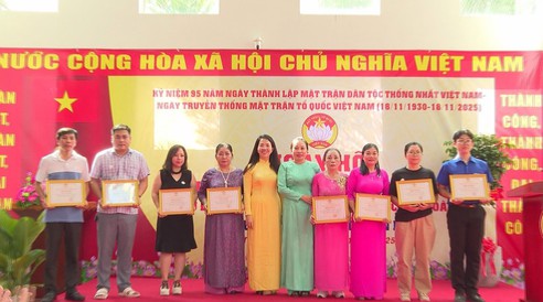 Ngày hội đại đoàn kết tại khu phố 31 chung cư Belleza