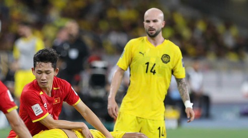 Nội bộ bóng đá Malaysia rối loạn khi 'tứ bề thọ địch'