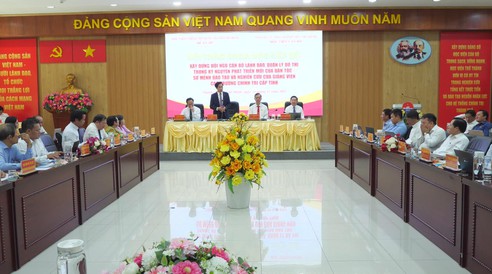 Xây dựng đội ngũ lãnh đạo đô thị đáp ứng kỷ nguyên phát triển mới