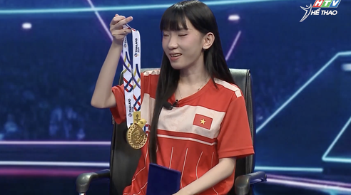 Hoa Tranh “RuuRuu” – Nhà vô địch eSports GenZ chia sẻ hành trình lịch sử