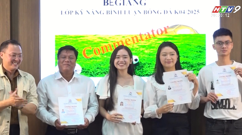 Bế giảng lớp kỹ năng bình luận bóng đá đầu tiên