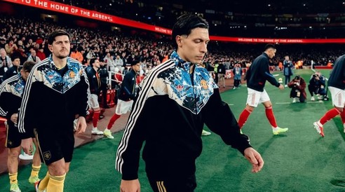 Carrick được học trò khen tới tấp, úp mở chuyển nhượng MU