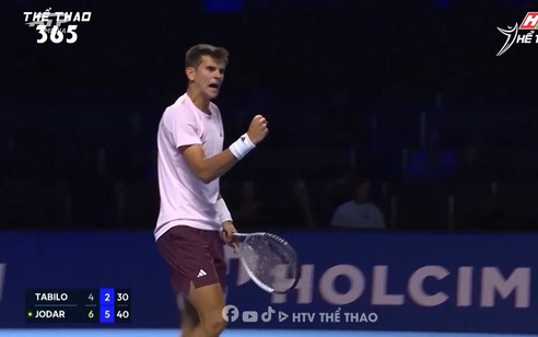 Stan Wawrinka chia tay Basel trong ngày thi đấu giàu cảm xúc