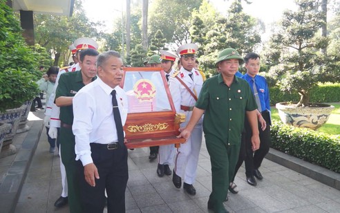 Đưa hài cốt liệt sĩ Lê Thế Khánh về an táng sau 54 năm