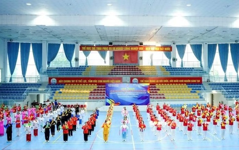 Giao lưu thể dục dưỡng sinh kỷ niệm 80 năm Ngày thể thao Việt Nam