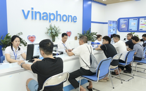 VinaPhone dốc toàn lực hỗ trợ người dân chuẩn hoá thông tin thuê bao di động