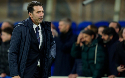 Buffon và chủ tịch liên đoàn cùng từ chức, bóng đá Ý rơi vào khủng hoảng