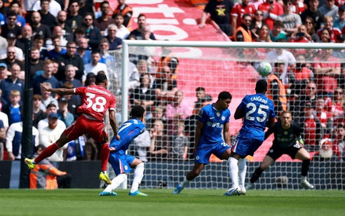 Chelsea chặn đứng đà thắng của Liverpool tại Anfield