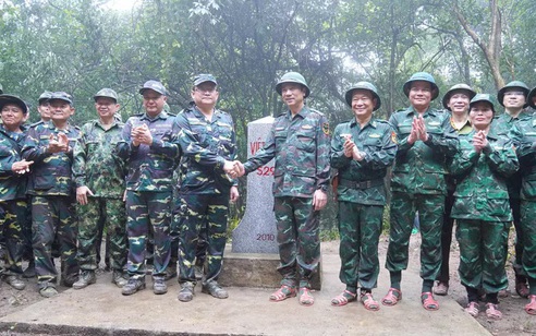 Phối hợp quản lý, bảo vệ biên giới giữa hai nước Việt Nam và Lào