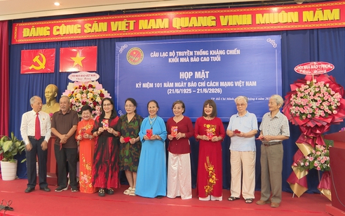 Lễ tưởng niệm, cầu siêu liệt sĩ tại công viên Lê Thị Riêng