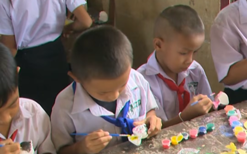 Chung tay chăm lo an sinh xã hội: Vun đắp tình hữu nghị Việt Nam - Lào