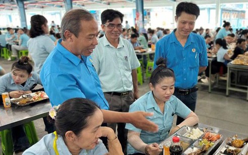 Gửi tiếng nói của công nhân đến Đại hội