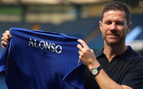 Xabi Alonso ra mắt Chelsea