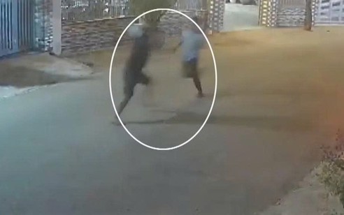 Nam thanh niên 17 tuổi bị khởi tố tội giết người và sử dụng vũ khí quân dụng