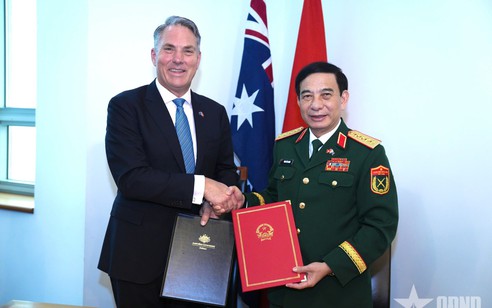 Thúc đẩy hợp tác quốc phòng xứng tầm với quan hệ Việt Nam-Australia