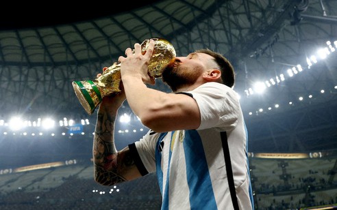 Lionel Messi giã từ đội tuyển Argentina sau chức vô địch World Cup và 125 bàn thắng
