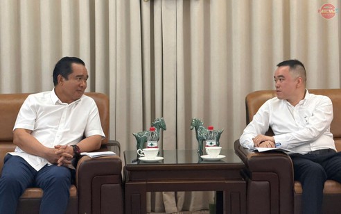 Chủ tịch UBND TP. Hồ Chí Minh Nguyễn Văn Được thăm Tổng Lãnh sự quán Việt Nam tại Thượng Hải, Trung Quốc
