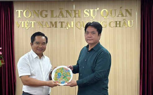 Chủ tịch UBND TP. Hồ Chí Minh Nguyễn Văn Được thăm Tổng Lãnh sự quán Việt Nam tại Quảng Châu, Trung Quốc