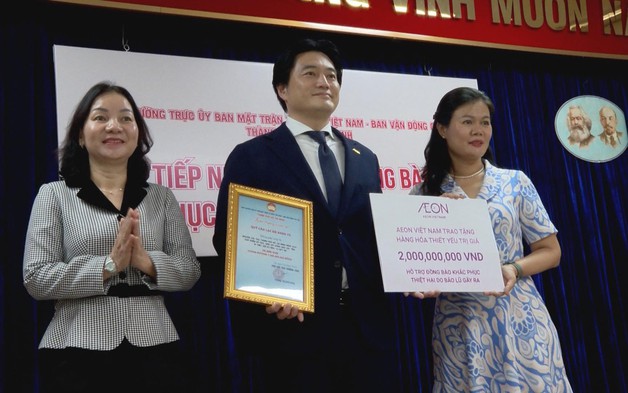 TP. Hồ Chí Minh: Tiếp nhận hơn 10 tỷ đồng ủng hộ đồng bào miền Trung