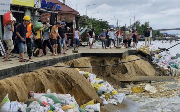 Hỗ trợ khẩn cấp 100 tỷ đồng cho TP. Đà Nẵng khắc phục thiệt hại do mưa lũ