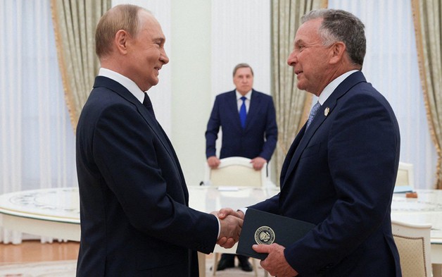 Ông Trump cử người sang Nga thảo luận đề xuất chấm dứt xung đột Ucraina