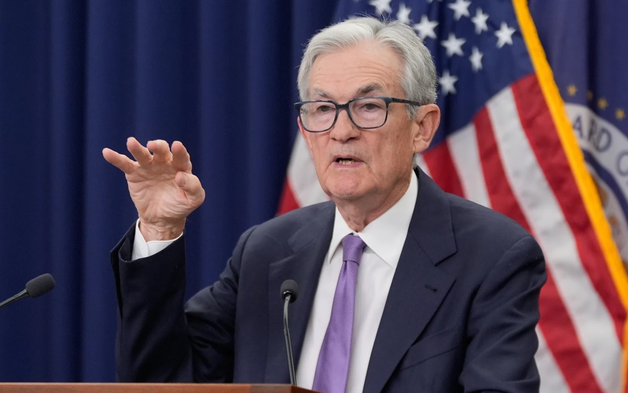 Tổng thống Trump phê phán Chủ tịch FED "cứng nhắc" vì chỉ giảm lãi suất nhỏ giọt