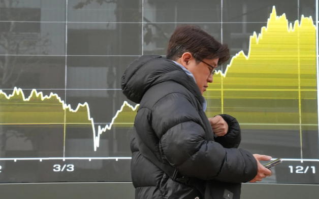 Nhật Bản nâng lãi suất lên 0,75%, mức cao nhất trong 30 năm