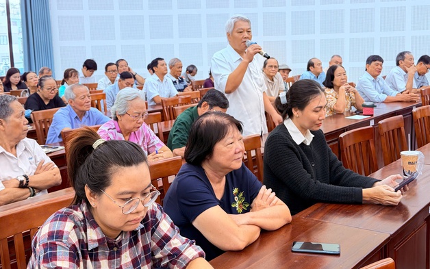 Đại biểu Quốc hội TP. Hồ Chí Minh lắng nghe kiến nghị cử tri 3 phường về chợ truyền thống và giao thông đô thị