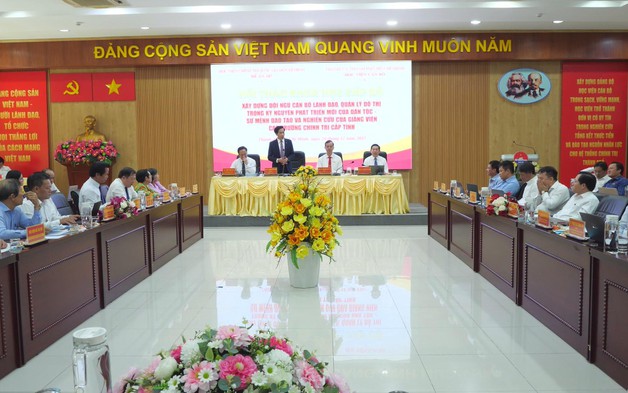 Xây dựng đội ngũ lãnh đạo đô thị đáp ứng kỷ nguyên phát triển mới