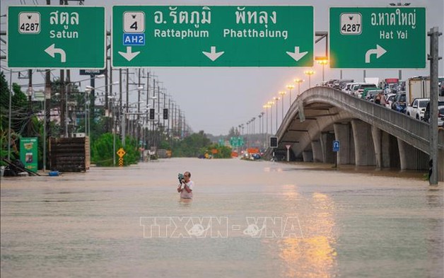 Điện chia buồn về lũ lụt nghiêm trọng ở Thái Lan