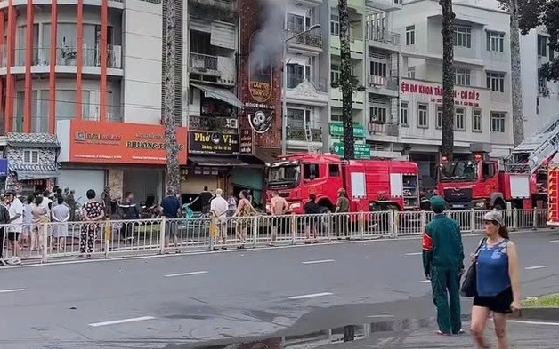 Cháy quán ăn ở trung tâm TP. Hồ Chí Minh lúc rạng sáng, 4 người tử vong do ngạt khói