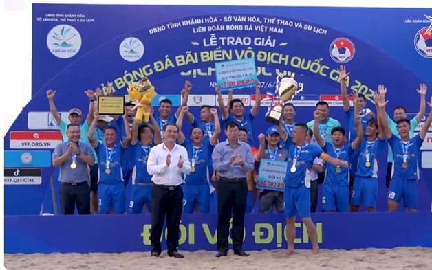 Kết thúc giải bóng đá bãi biển VĐQG: Đội Khánh Hoà chứng minh vị thế hàng đầu