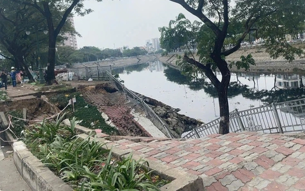 Sụt lún nghiêm trọng ven bờ kênh Tàu Hủ, TP. Hồ Chí Minh