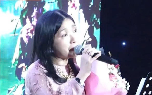 Bác sĩ hát gây quỹ gần 700 triệu đồng cho bệnh nhân nghèo ở Chợ Rẫy