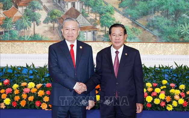 Cuộc gặp giữa Bộ Chính trị Đảng Cộng sản Việt Nam và Ban Thường vụ Trung ương Đảng Nhân dân Campuchia