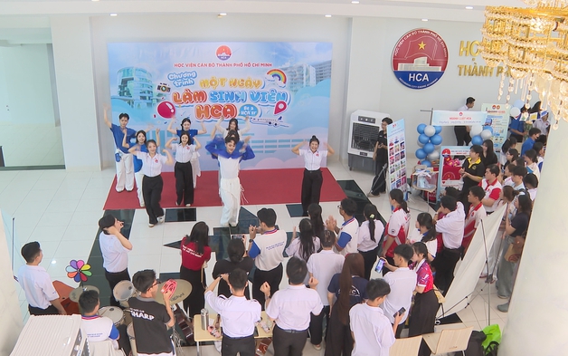 Trải nghiệm “Một ngày làm sinh viên” tại Học viện Cán bộ TP. Hồ Chí Minh
