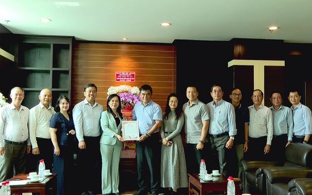 Lãnh đạo thăm, chúc mừng HTV nhân kỷ niệm 101 năm Ngày Báo chí Cách mạng Việt nam