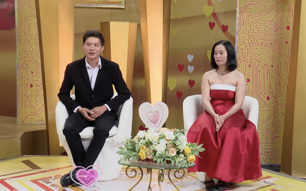 Vợ chồng son: Lộ diện chồng điển trai của TikToker Hân Nguyễn