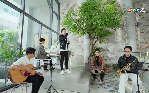Nghe "Vết mưa" qua giọng hát Đinh Ứng Phi Trường