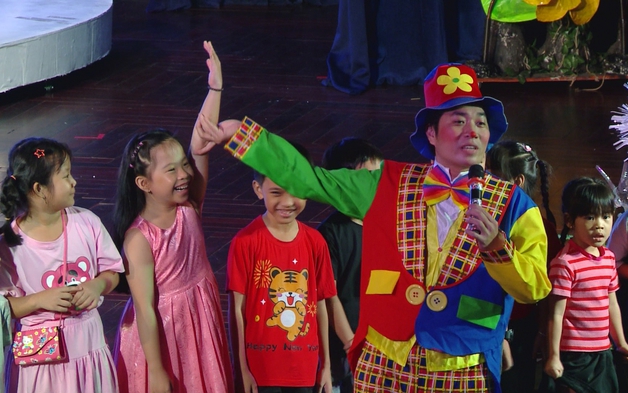 Chung tay lan tỏa yêu thương, sẻ chia với 300 em nhỏ nhân Ngày Gia đình Việt Nam