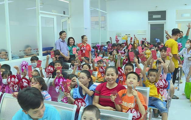 Chương trình "Trung Thu Mơ Ước 2024": Mang niềm vui đến gần 500 bệnh nhi và trẻ em khó khăn