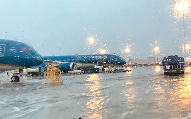 Điều chỉnh lịch bay phù hợp, sẵn sàng ứng phó bão số 1