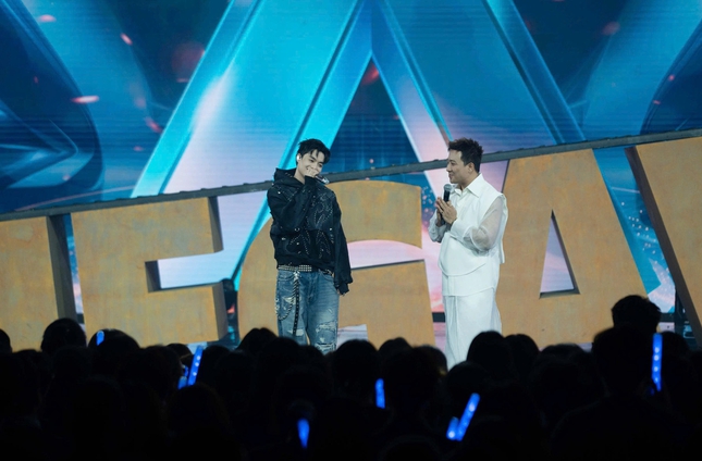 Anh trai "Say hi" 2025-Tập 12: Thăng hoa cảm xúc với loạt tiết mục solo