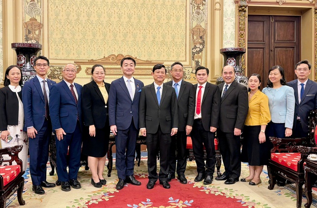 Bí thư Thành ủy TP. Hồ Chí Minh Trần Lưu Quang tiếp Thứ trưởng Bộ Đất đai, Hạ tầng, Giao thông và Du lịch Nhật Bản