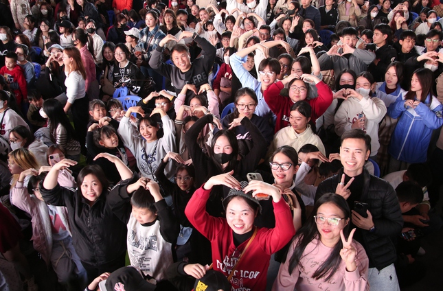 "Mái ấm gia đình Việt" trao hơn 2,5 tỉ đồng cho 18 hoàn cảnh khó khăn tại Hải Phòng