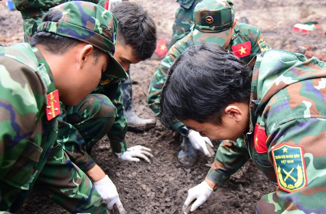 Ngày 23/10, quy tập thêm 12 hài cốt liệt sĩ tại Công viên Lê Thị Riêng 
