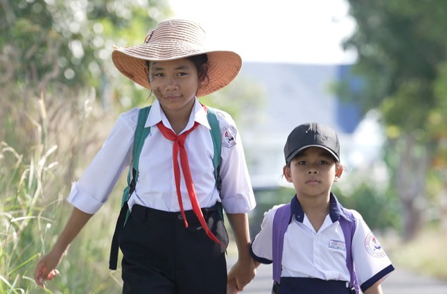 Người thân là động lực để bé Hương Liên nỗ lực vượt khó