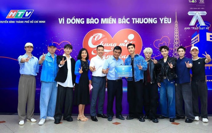 Chung một tấm lòng