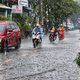 Cảnh báo mưa dông, mưa lớn cục bộ, lốc, sét, mưa đá, gió giật mạnh ở khu vực Trung Bộ, Nam Bộ và tỉnh Lâm Đồng